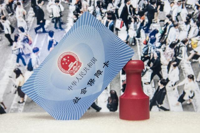 存钱需要银行卡吗，去银行存钱需要银行卡吗（社保卡里能存钱吗）