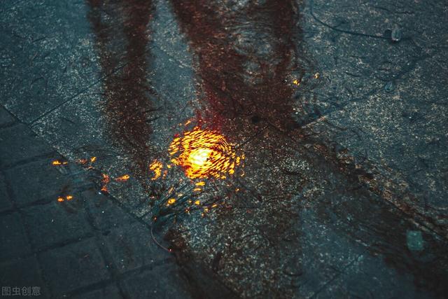 下雨天了怎么办 什么歌词，下雨天了怎么办（那些关于下雨天的绝美歌词）