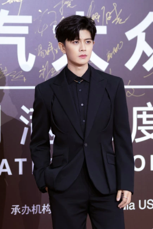 风采卓然通常形容什么，风采卓然（谦谦君子 温润如玉）