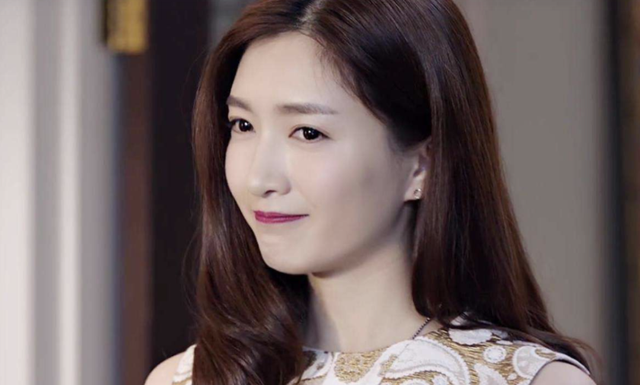 “一脸苦相”的6位女星，五官凑在一起，越看越丧，可惜了