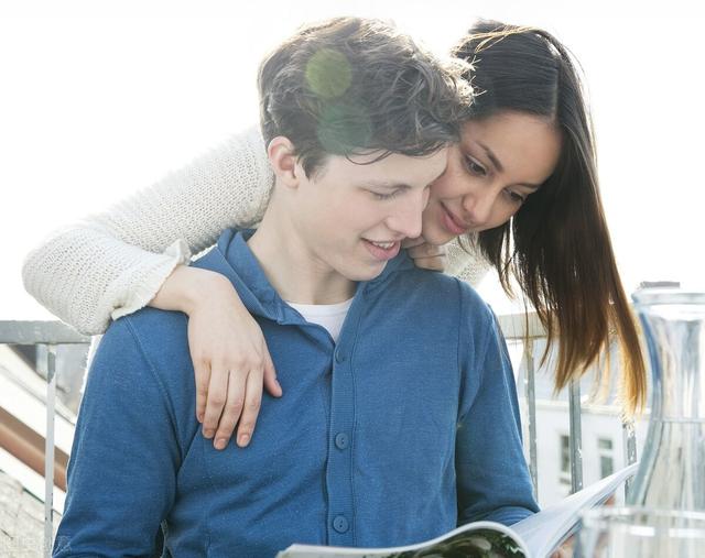 蓝颜知己是什么意思，红颜知己是什么意思（所谓的红蓝知己）