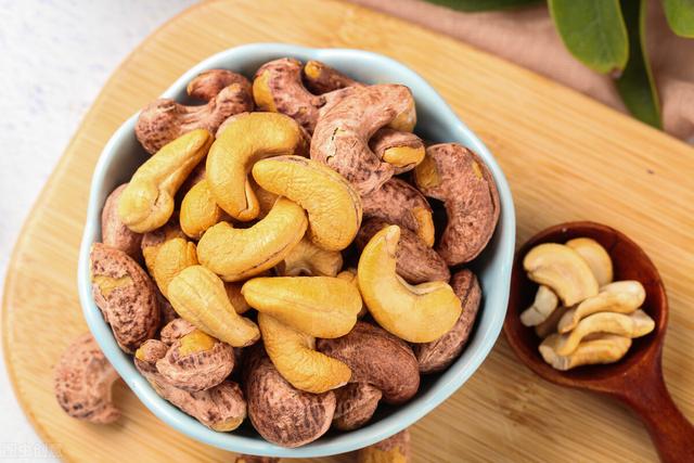 腰果的营养价值有哪些，储存及它的营养价值和禁忌