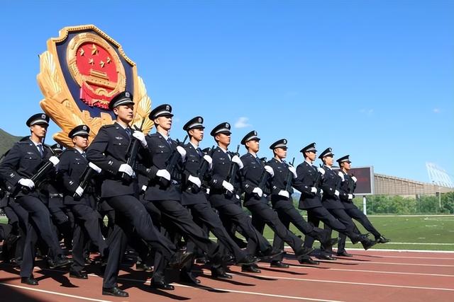 重庆的二本学校，重庆的二本学校450（毕业生95.75%当警察）