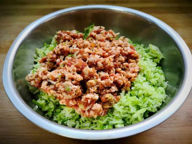 红萝卜的做法大全，红萝卜的做法大全家常菜菜单（推荐6种做法收藏好）