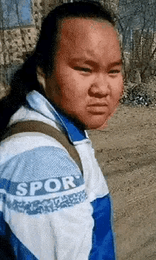 小耳朵是什么意思，微信界面有个小耳朵是什么意思（看着都不像一个人好吗）