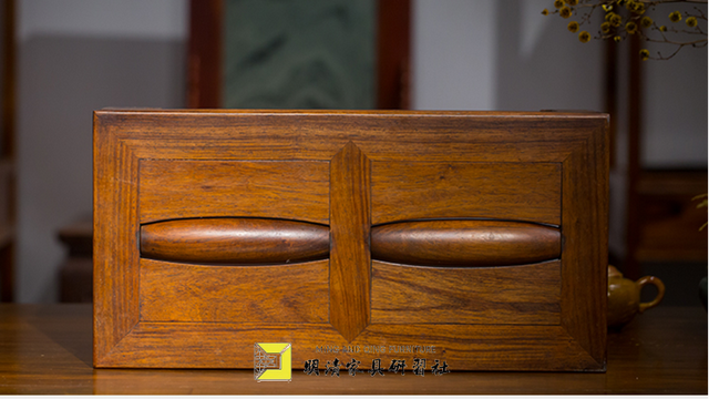 坐与座区别用法，座跟坐有什么区别（踏脚安坐，惬意安适）