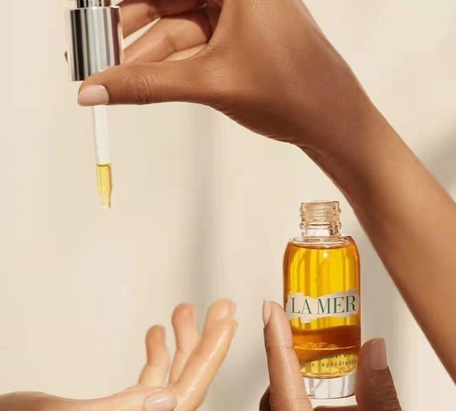 最好用的十大精华排名，好用的精华液排行榜10强：兰蔻小黑瓶第4（公认好用的4款大牌精华）