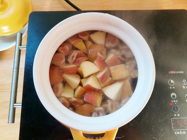 正确煮苹果水的方法，煮苹果吃有什么好处和坏处（很多人不知道有啥用）