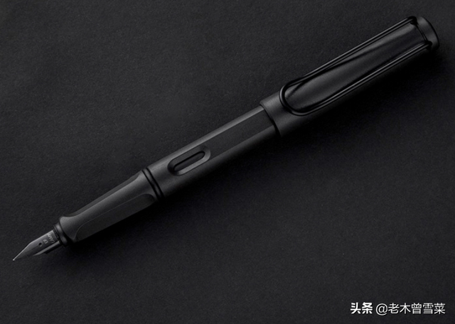 钢笔怎么换墨囊（从零开始用钢笔~钢笔入门指导篇）