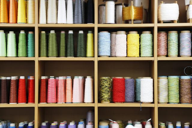 色纱 是什么，富春染织：精耕细作