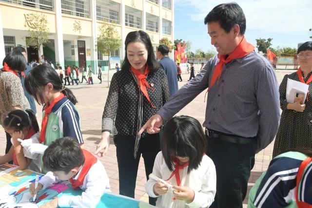 一年级少先队入队礼物，六一儿童节活动方案（石佛寺镇尚营小学举行少先队新队员入队仪式）
