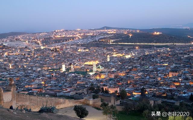 摩洛哥和摩纳哥有什么区别，摩洛哥和摩纳哥有什么区别英文（摩洛哥15天自驾攻略）