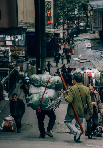 趴耳朵，娶了小12岁的中国媳妇（趴耳朵狗图片）