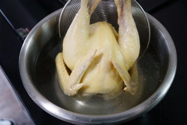夏天可以吃羊肉吗，夏天可以吃羊肉吗 夏天清炖羊肉怎样做（建议少吃猪肉羊肉）