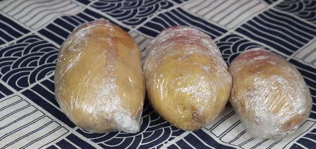 土豆怎么放不发芽，土豆怎么放才不发芽（放一年都不变青不发芽）