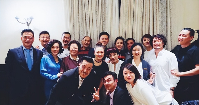 海一天个人资料，海一天老婆刘帅个人资料简介（娶小9岁二婚妻子）