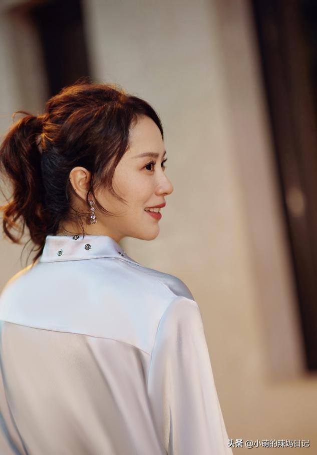 女生卷发适合什么发型，女生卷发适合什么发型图片（这5种“短烫发”更适合你）