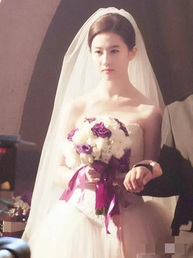 刘亦菲婚纱照曝光！高贵雅典，宛若仙女