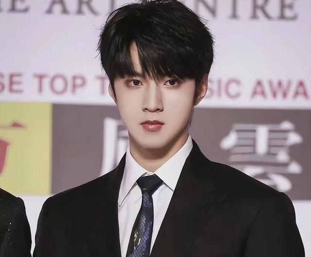 粉丝团名字，有创意的粉丝团名称（时代少年团刘耀文的粉丝名叫什么）