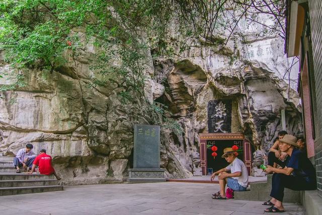 广西有哪些景点值得去，广西有哪些景点值得去看（快把广西这些游玩不累、老少皆宜的山湖美景安排上~）