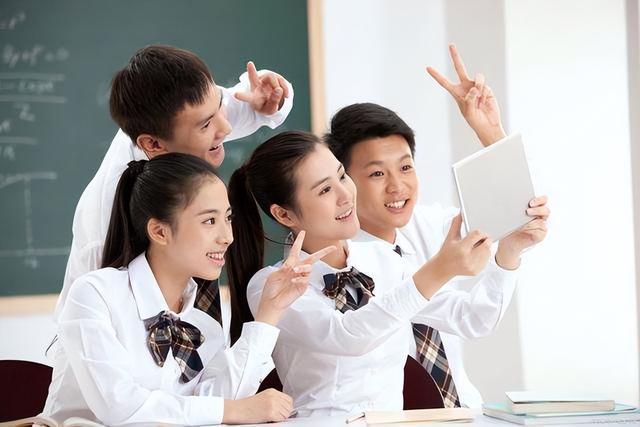 piercing什么意思中文，piercing的意思（5-7-5英语俳句诗原创）