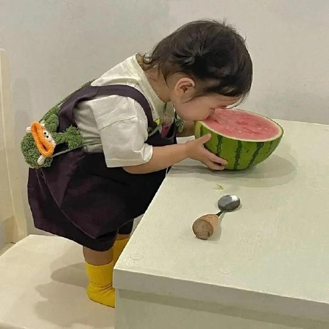 西瓜小头像微信，西瓜小头像（头像，夏天和西瓜更配哟）