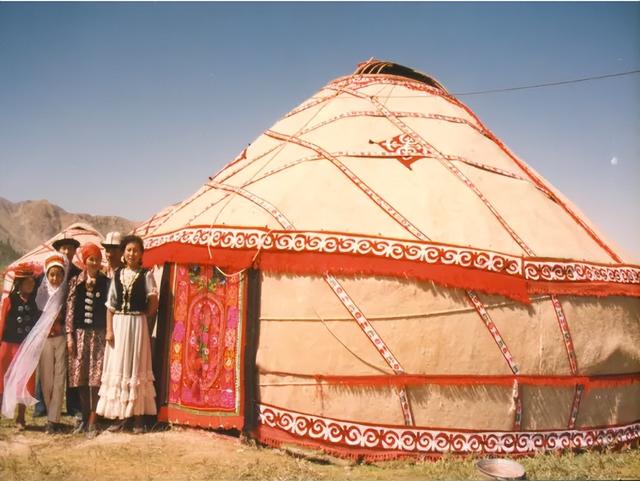 民族的主要特征是什么，民族特征属于什么（但你知道他们最具特色的建筑特色是什么吗）