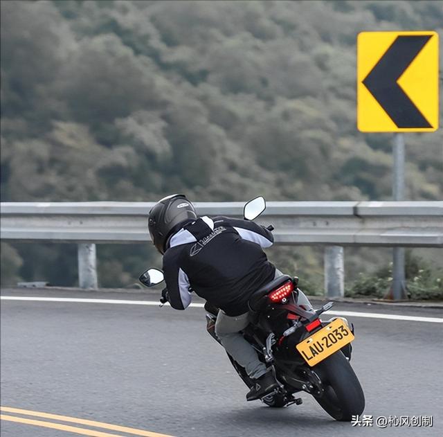 本田cb300r，本田cb300r极速多少（试驾2023款Honda本田CB300R）
