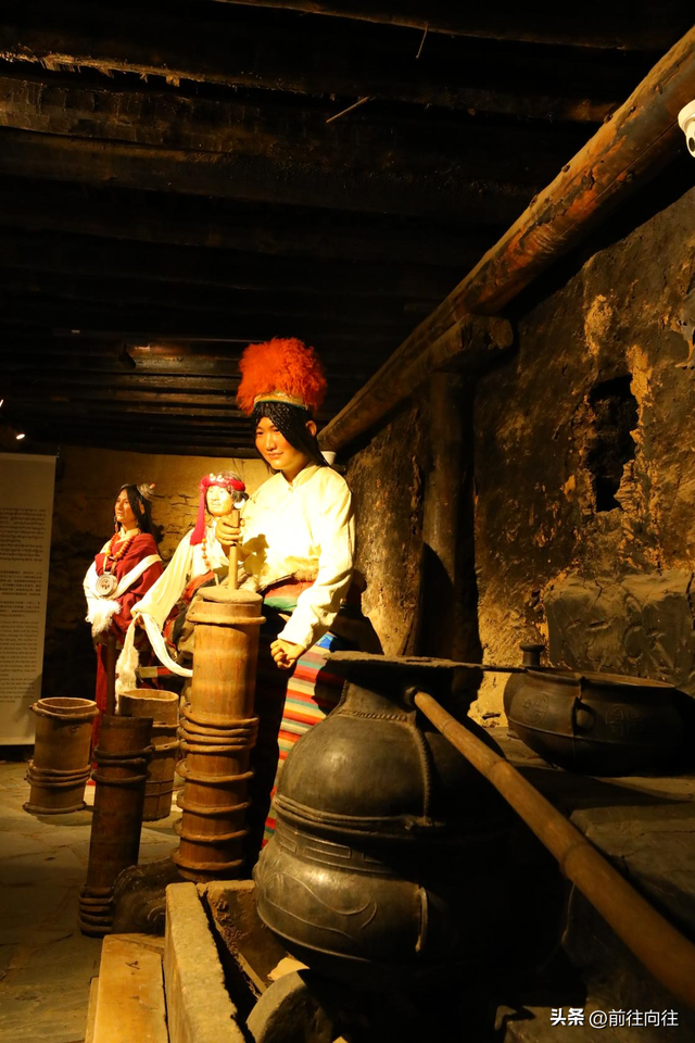 墨石公园属于哪个县城，墨石公园简介（必驾木格措墨石公园圣地理塘）