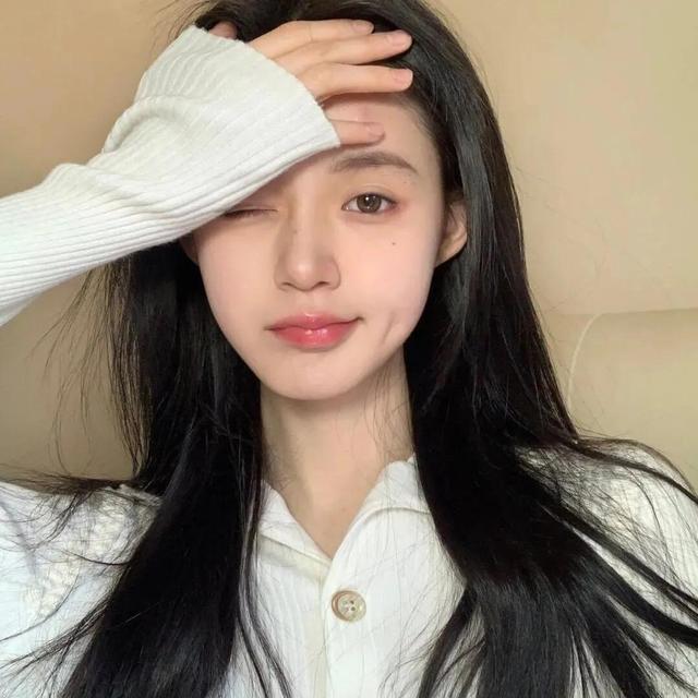 纯欲风头像第三弹只能爱我别无选择微信，纯欲风头像第三弹只能爱我别无选择（​希望你活得尽兴）