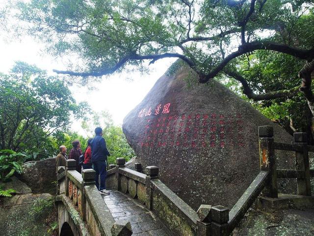 国内海边哪里好玩，国内游海边哪里好玩（这个被忽略的城市）