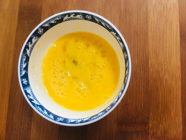 内蒙奶豆腐怎么吃，内蒙特色奶豆腐（大内蒙的奶豆腐太香了）