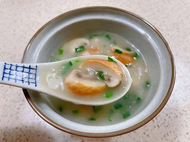 蘑菇有哪些，可以食用的蘑菇有哪些（秋季要多吃蘑菇）