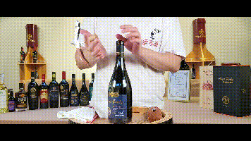 制作葡萄酒的方法步骤，怎样制作葡萄酒的方法（如何优雅的给葡萄酒开瓶图文详解）