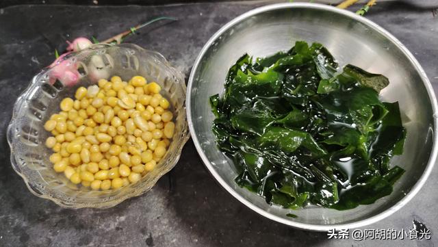 黄豆炖猪脚功效，黄豆猪手汤：一碗好汤