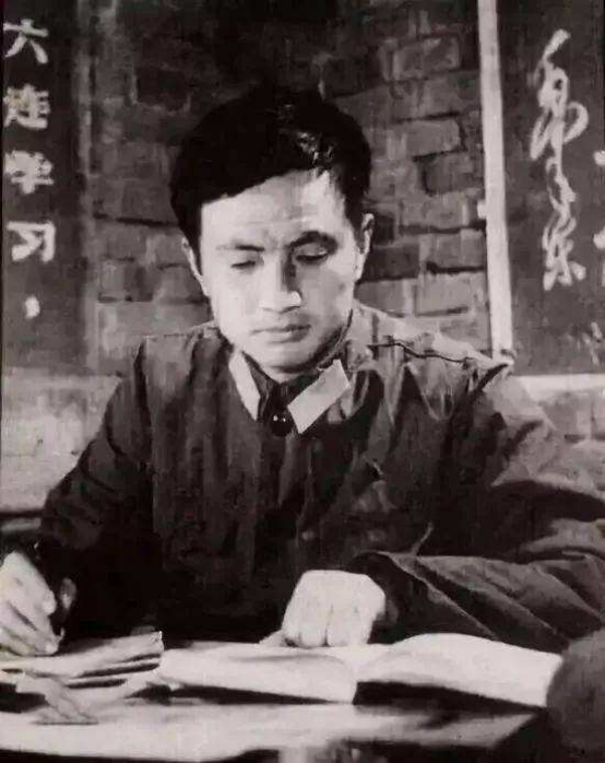 任正非的女怎么姓孟，原来是随母姓！（孟晚舟为什么姓孟而不姓任呢）