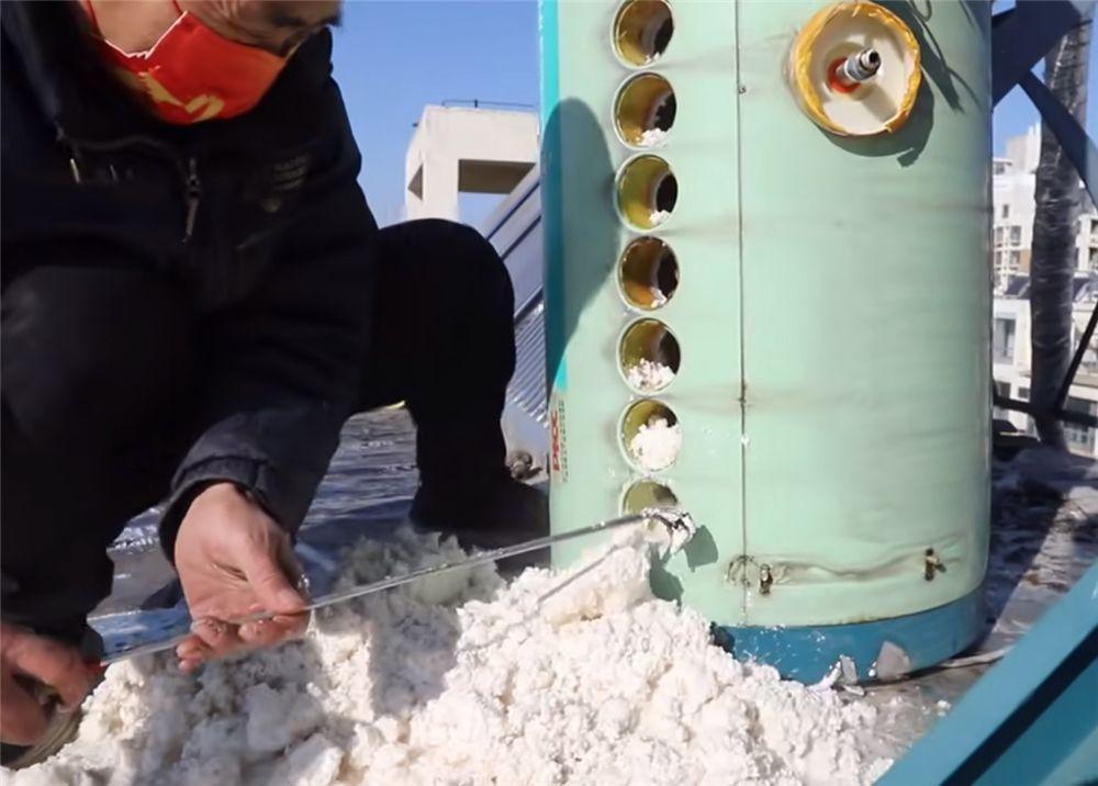 太阳能热水器怎么清洗里面的水垢，太阳能热水器除垢方法