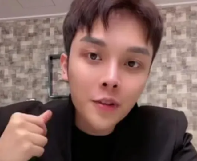 戴“名表”穿“名牌”？变形计李勒优被批忘本，崔晋现身霸气护妹