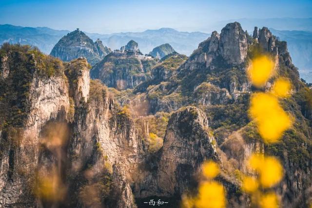 举起手来拍摄地，举起手来拍摄地郭亮村介绍（悬崖上有隐秘古村）