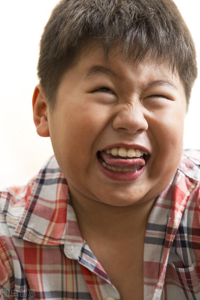 啾啾是什么意思，网络啾啾啾是什么意思（巧用拟声词和方言）