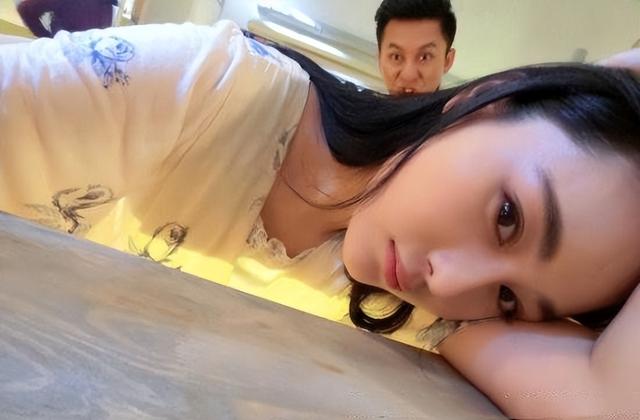 李晨张馨予生活照，张馨予写真 生活照（张馨予：游离吴卓羲和李晨后）