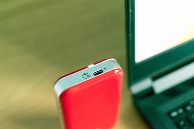 笔记本固态硬盘怎么选，怎么挑选笔记本电脑固态硬盘（用比内置硬盘还快的移动固态硬盘）