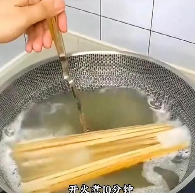 小苏打去霉点最有效的方法，小苏打怎么去霉斑（活了30年才知道的除霉小技巧）