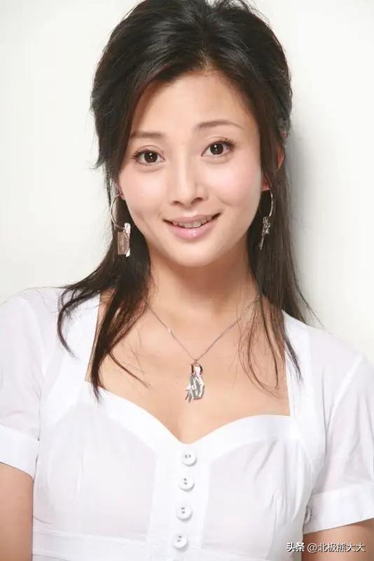 殷桃主演过的电视剧，黄晓明和殷桃一起演的是哪部电视剧（“不老水蜜桃”殷桃的上位史）