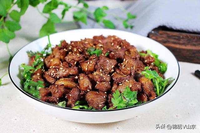 过年待客菜谱的10个菜都有哪些，家庭待客十大菜谱（这10道必不可少的家常菜）