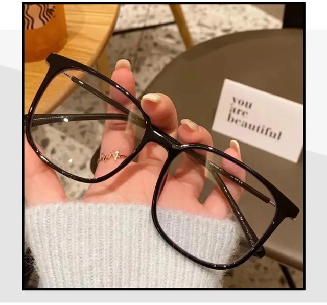 长脸适合什么眼镜，长脸男生适合什么眼镜（什么脸型戴什么眼镜）