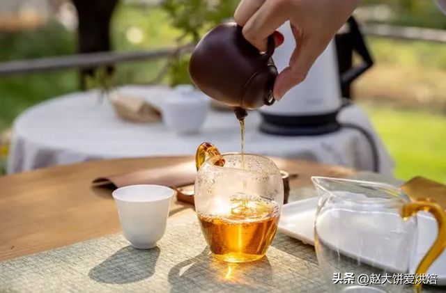 空腹可以喝茶吗，空腹可以喝茶吗喝茶的禁忌（一天当中什么时候喝茶好）