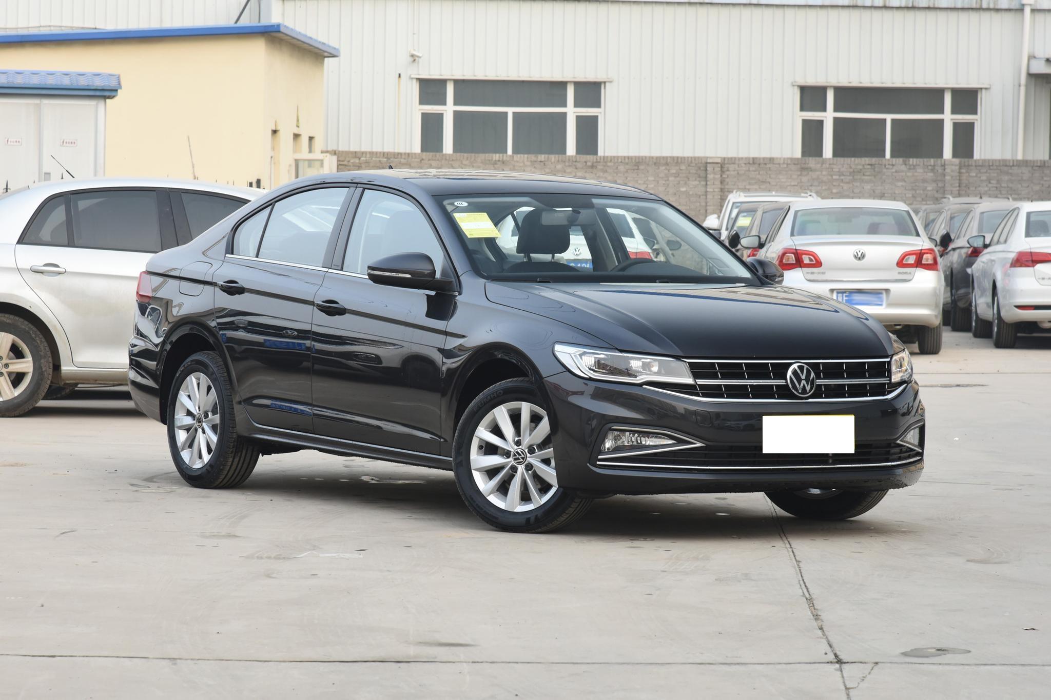 10万左右省油的车（落地10万，这3台家轿比较划算，油耗低至6.9L，空间大质量可靠）