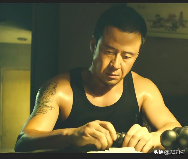 不是因为寂寞才想你歌词，不是因为寂寞才想你歌词含义（凭《无所谓》走红的杨坤）