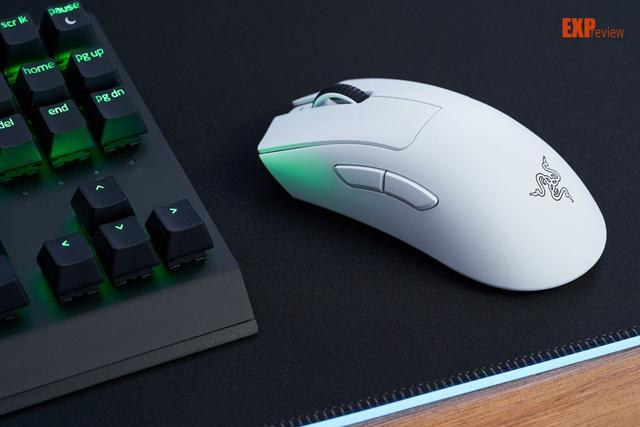 cf鼠标灵敏度多少最好（雷蛇炼狱蝰蛇V3专业版游戏鼠标体验）